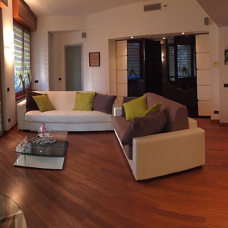 Giulia Luxury Apartment Milan Luaran gambar